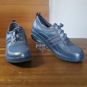 Get Fit Size 8W Grasshoppers Blue Silver Walking Sneaker Drawstring Platform